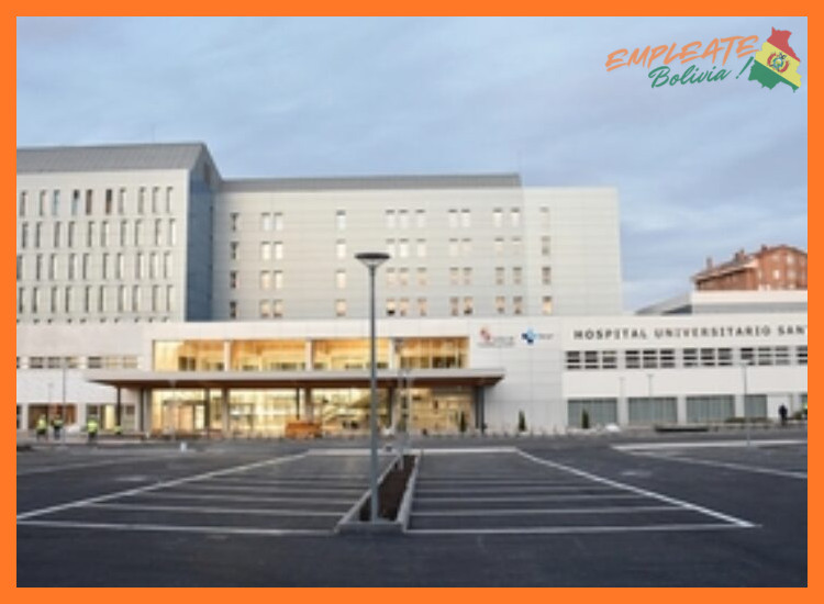 ¿Cuáles son las áreas o departamentos específicos del Hospital Santa Bárbara que con mayor frecuencia requieren nuevo personal?
