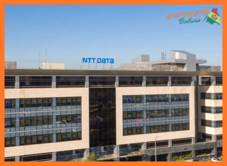 ¿Cuáles son los servicios y sectores de especialización de everis, parte de NTT Data, en Bolivia?